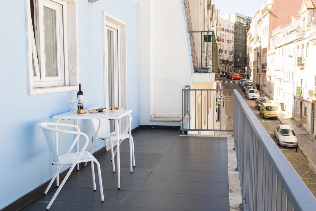 Joivy Joyful 2Br Apt With Terrace Nearby Sao Bento Palace Lisboa Rum bild