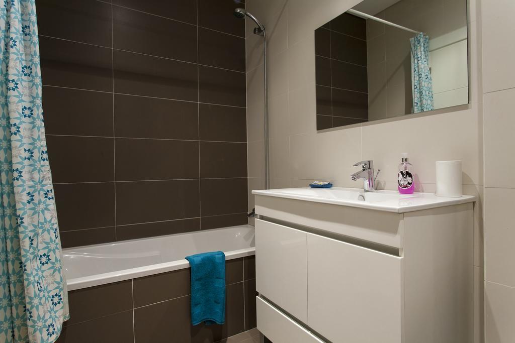 Joivy Joyful 2Br Apt With Terrace Nearby Sao Bento Palace Lisboa Exteriör bild