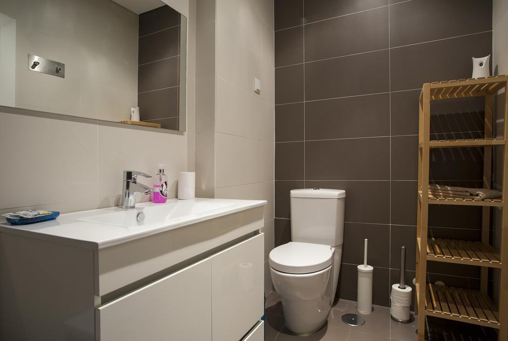 Joivy Joyful 2Br Apt With Terrace Nearby Sao Bento Palace Lisboa Exteriör bild
